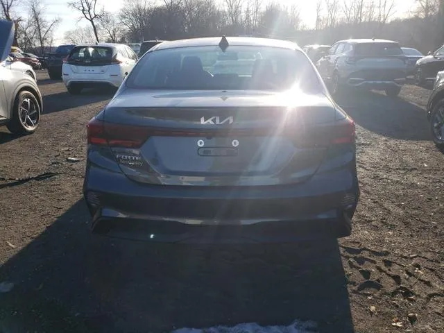 3KPF24AD8RE826998 2024 2024 KIA Forte- LX 6