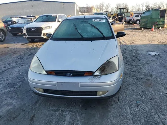 3FAFP3130YR156704 2000 2000 Ford Focus- ZX3 5