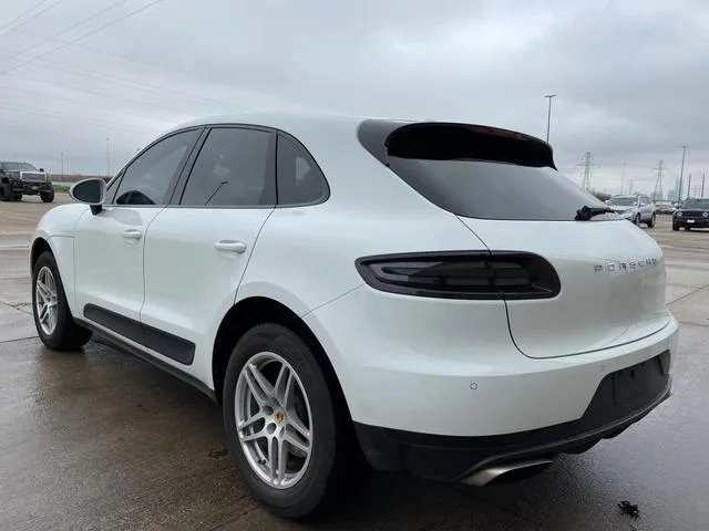 WP1AA2A52JLB10019 2018 2018 Porsche Macan 3