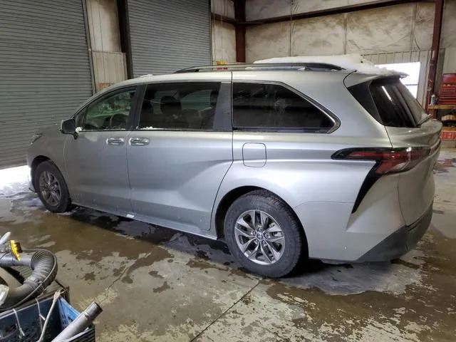 5TDYRKEC5PS168828 2023 2023 Toyota Sienna- Xle 2