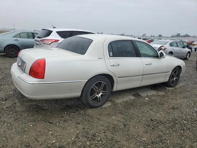 1LNHM81W07Y639558 2007 2007 Lincoln Town Car- Signature 3