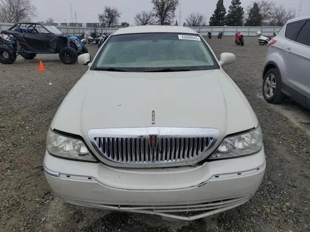 1LNHM81W07Y639558 2007 2007 Lincoln Town Car- Signature 5