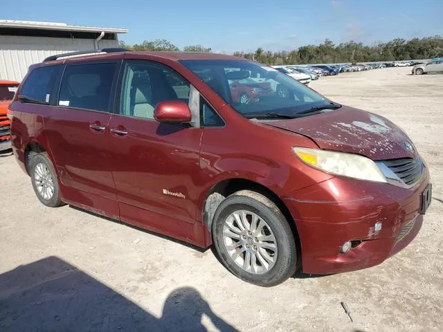 5TDYK3DC5CS228029 2012 2012 Toyota Sienna- Xle 4