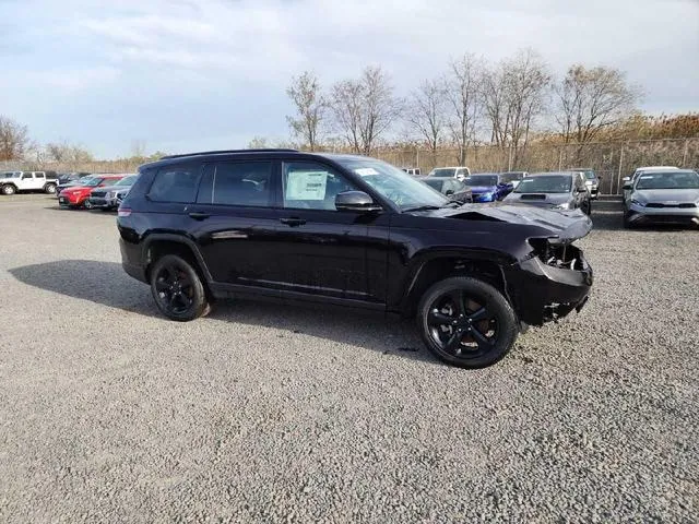 1C4RJKBG2N8562971 2022 2022 Jeep Grand Cherokee- L Limited 4X4 3