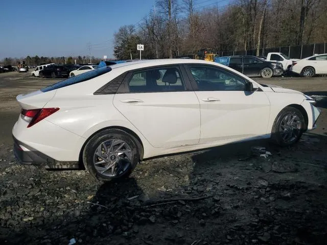 KMHLM4DGXRU662220 2024 2024 Hyundai Elantra- Sel 3