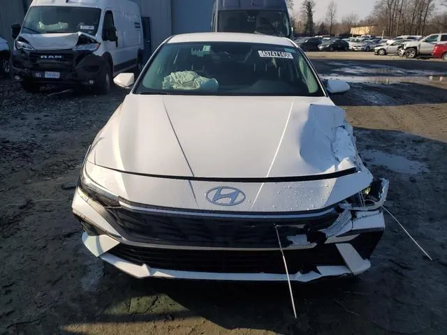 KMHLM4DGXRU662220 2024 2024 Hyundai Elantra- Sel 5