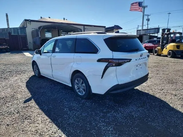 5TDBSKFC9RS138713 2024 2024 Toyota Sienna- LE 2