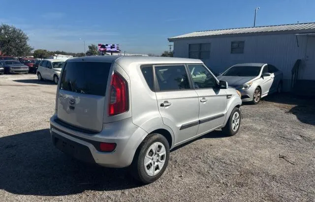 KNDJT2A53C7448200 2012 2012 KIA Soul 4