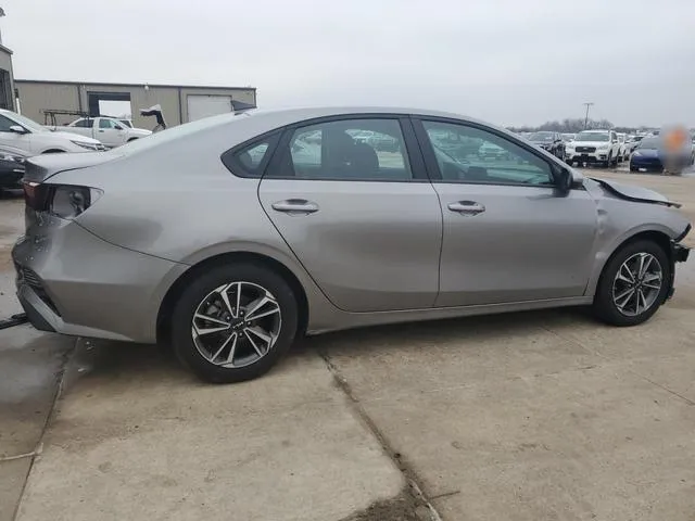 3KPF24AD9PE626225 2023 2023 KIA Forte- LX 3