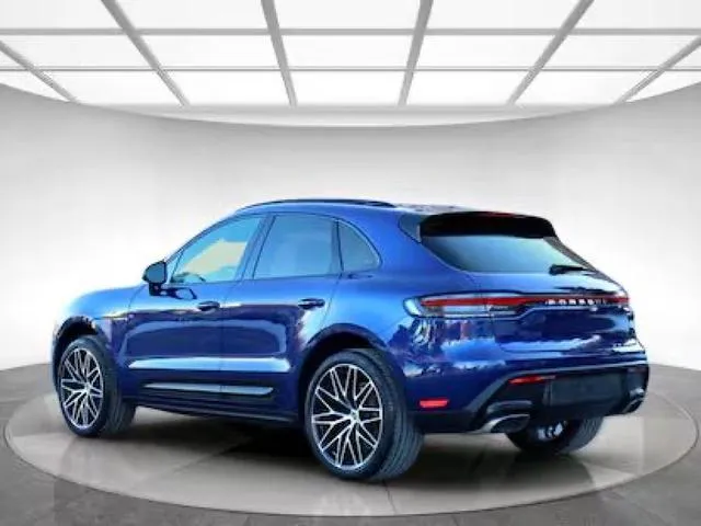 WP1AA2A59PLB05733 2023 2023 Porsche Macan- Base 3