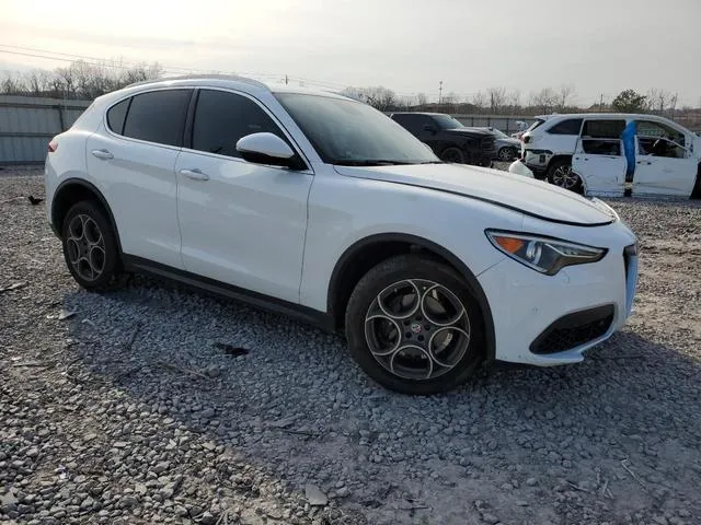 ZASFAKAN5J7B79231 2018 2018 Alfa Romeo Stelvio 4