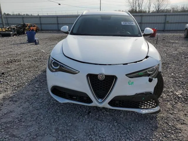 ZASFAKAN5J7B79231 2018 2018 Alfa Romeo Stelvio 5