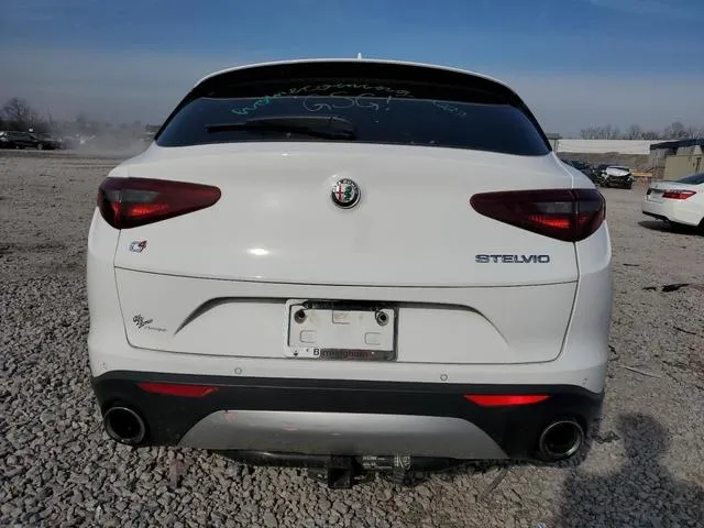 ZASFAKAN5J7B79231 2018 2018 Alfa Romeo Stelvio 6