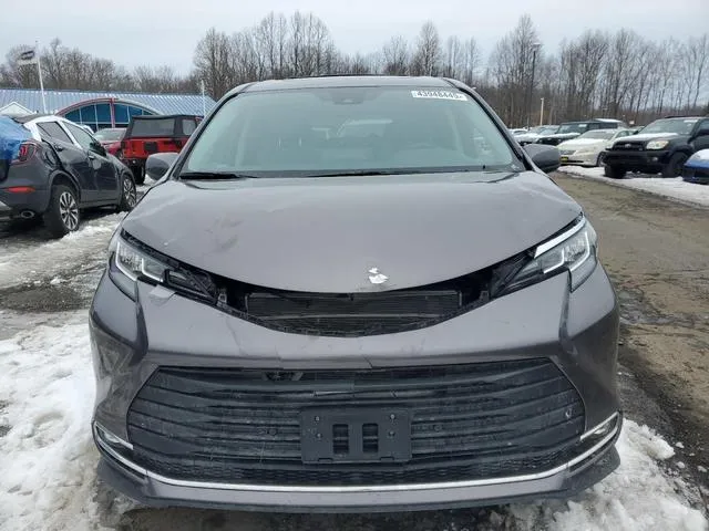 5TDYSKFC3PS075955 2023 2023 Toyota Sienna- Xle 5