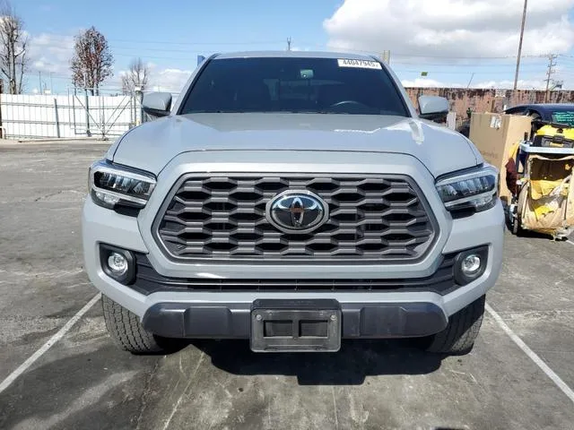 3TMAZ5CN7LM139607 2020 2020 Toyota Tacoma- Double Cab 5