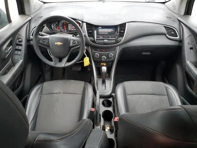 KL7CJLSM0MB372702 2021 2021 Chevrolet Trax- 1LT 8