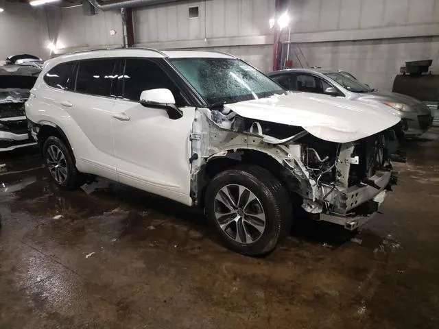 5TDGZRBH0MS547462 2021 2021 Toyota Highlander- Xle 4