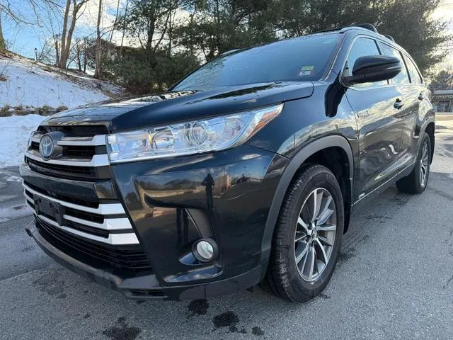 5TDJGRFH5KS075133 2019 2019 Toyota Highlander- Hybrid 2