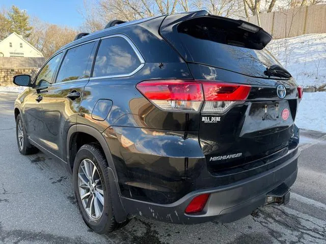 5TDJGRFH5KS075133 2019 2019 Toyota Highlander- Hybrid 3