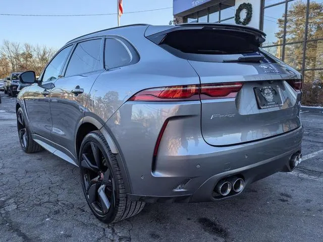 SADCZ2EE3MA680600 2021 2021 Jaguar F-Pace- Svr 3