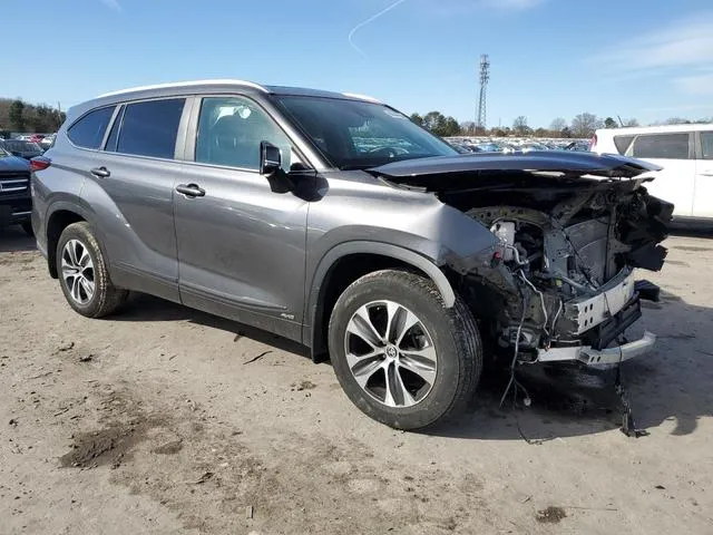 5TDKBRCH7PS124797 2023 2023 Toyota Highlander- Hybrid Xle 4