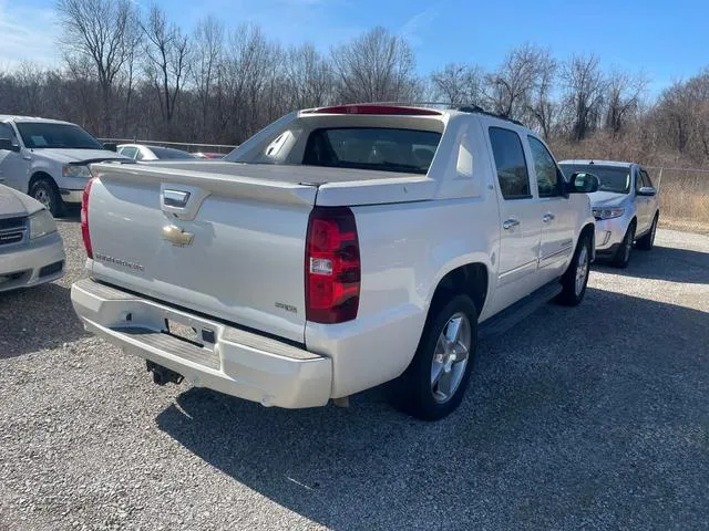 3GNTKGE3XBG402875 2011 2011 Chevrolet Avalanche- Ltz 4