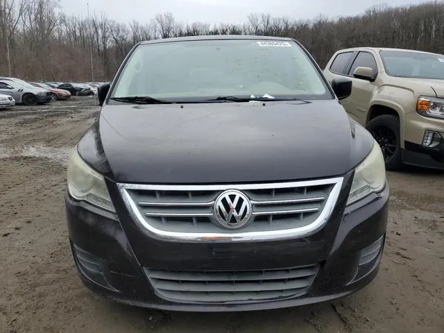 2V4RW5DX3AR333557 2010 2010 Volkswagen Routan- Sel 5