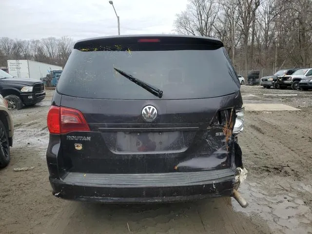 2V4RW5DX3AR333557 2010 2010 Volkswagen Routan- Sel 6