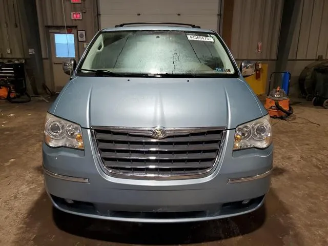 2A4RR6DX4AR136575 2010 2010 Chrysler Town and Country- Limited 5