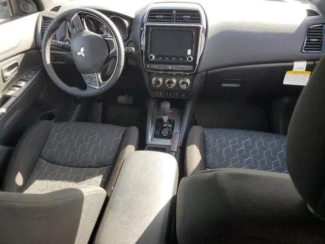 JA4ARUAU1RU005470 2024 2024 Mitsubishi Outlander- S/Se 8