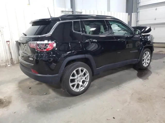 3C4NJDFB2NT219488 2022 2022 Jeep Compass- Latitude Lux 3