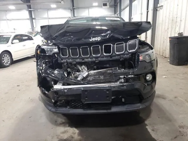 3C4NJDFB2NT219488 2022 2022 Jeep Compass- Latitude Lux 5