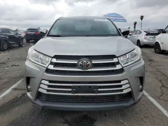 5TDKZRFH1KS572291 2019 2019 Toyota Highlander- SE 5