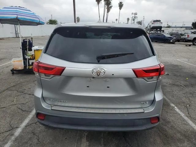 5TDKZRFH1KS572291 2019 2019 Toyota Highlander- SE 6