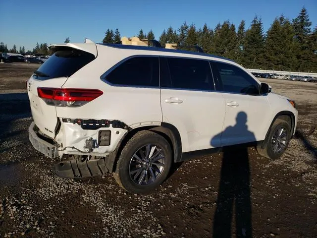 5TDJZRFH5KS933372 2019 2019 Toyota Highlander- SE 3