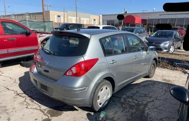 3N1BC13E59L367637 2009 2009 Nissan Versa- S 4