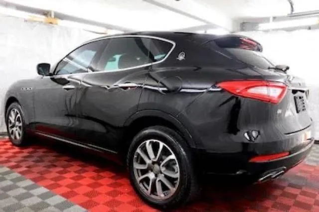 ZN661XUA0KX310421 2019 2019 Maserati Levante 3