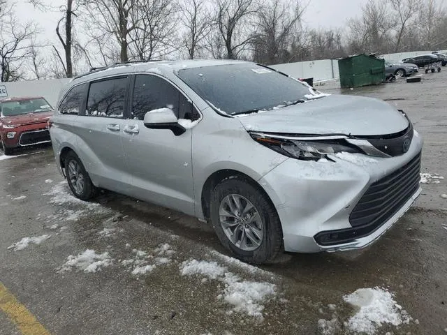 5TDKSKFCXNS071159 2022 2022 Toyota Sienna- LE 4