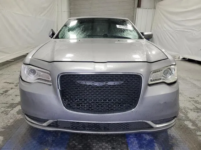 2C3CCAAG8GH233723 2016 2016 Chrysler 300- Limited 5