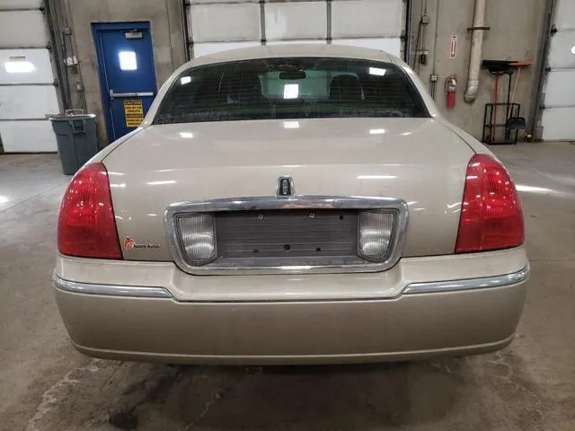 1LNHM81W86Y607309 2006 2006 Lincoln Town Car- Signature 6