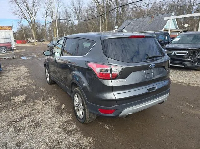 1FMCU9GD4HUB25615 2017 2017 Ford Escape- SE 3