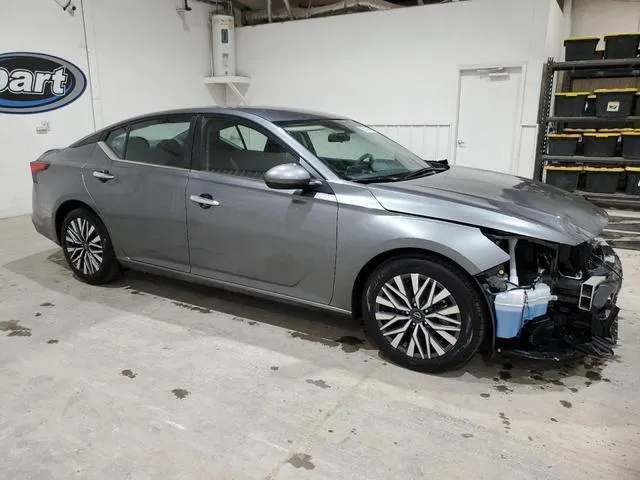 1N4BL4DV7PN346627 2023 2023 Nissan Altima- SV 4