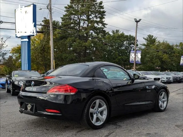 WBALM53559E161379 2009 2009 BMW Z4- Sdrive30I 4