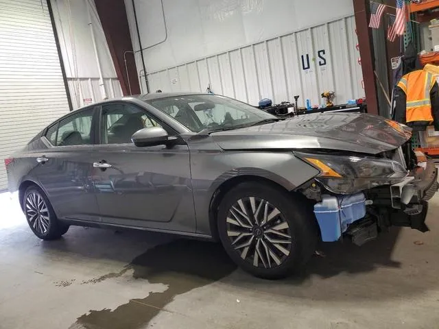 1N4BL4DV9PN386501 2023 2023 Nissan Altima- SV 4