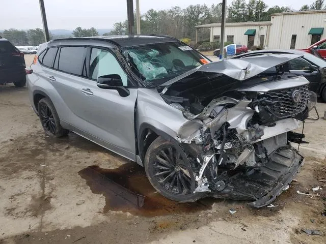 5TDKDRAH3RS531323 2024 2024 Toyota Highlander- LE 4