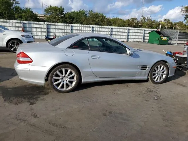 WDBSK71F07F118845 2007 2007 Mercedes-Benz SL-Class- 550 3