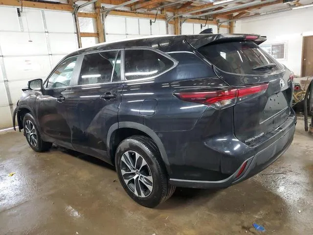 5TDKDRAH3RS541110 2024 2024 Toyota Highlander- LE 2