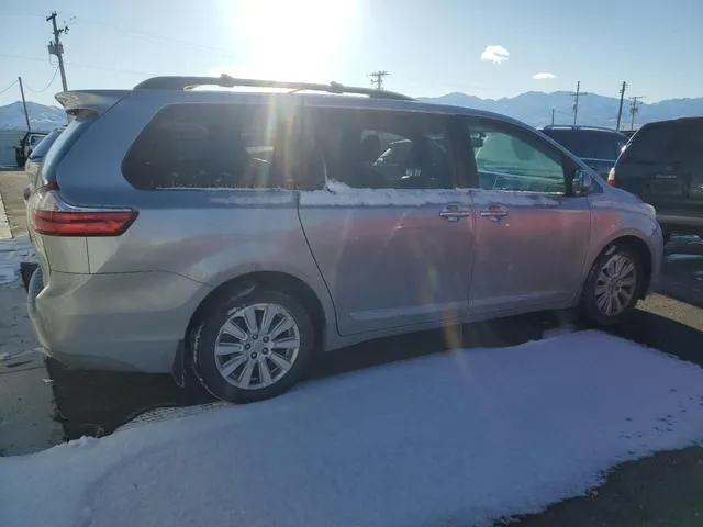 5TDDZ3DC9HS185820 2017 2017 Toyota Sienna- Xle 3