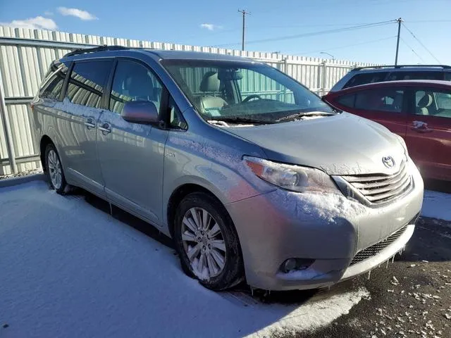 5TDDZ3DC9HS185820 2017 2017 Toyota Sienna- Xle 4