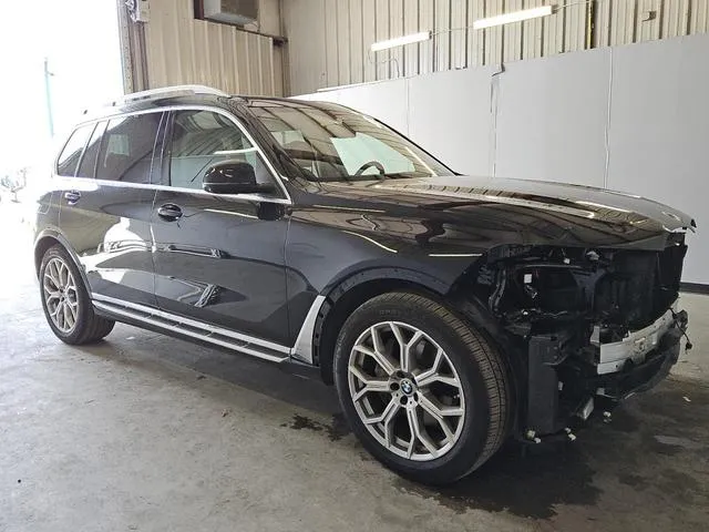 5UX23EM01S9Y15277 2025 2025 BMW X7- Xdrive40I 4